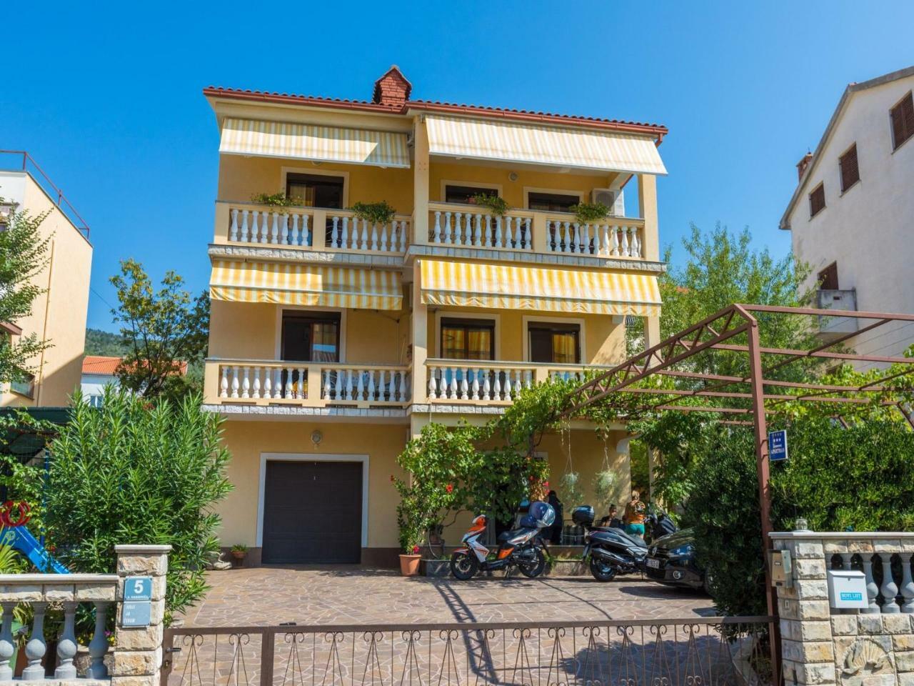 Apartment Nevelina Selce Esterno foto